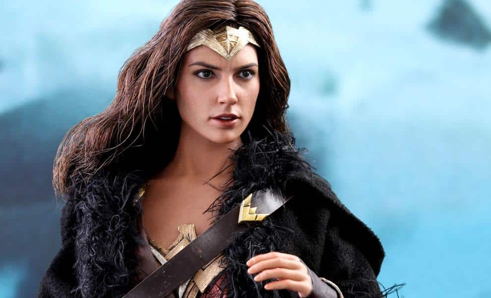 dc comics justice league wonder woman deluxe sixth scale hot toys feature