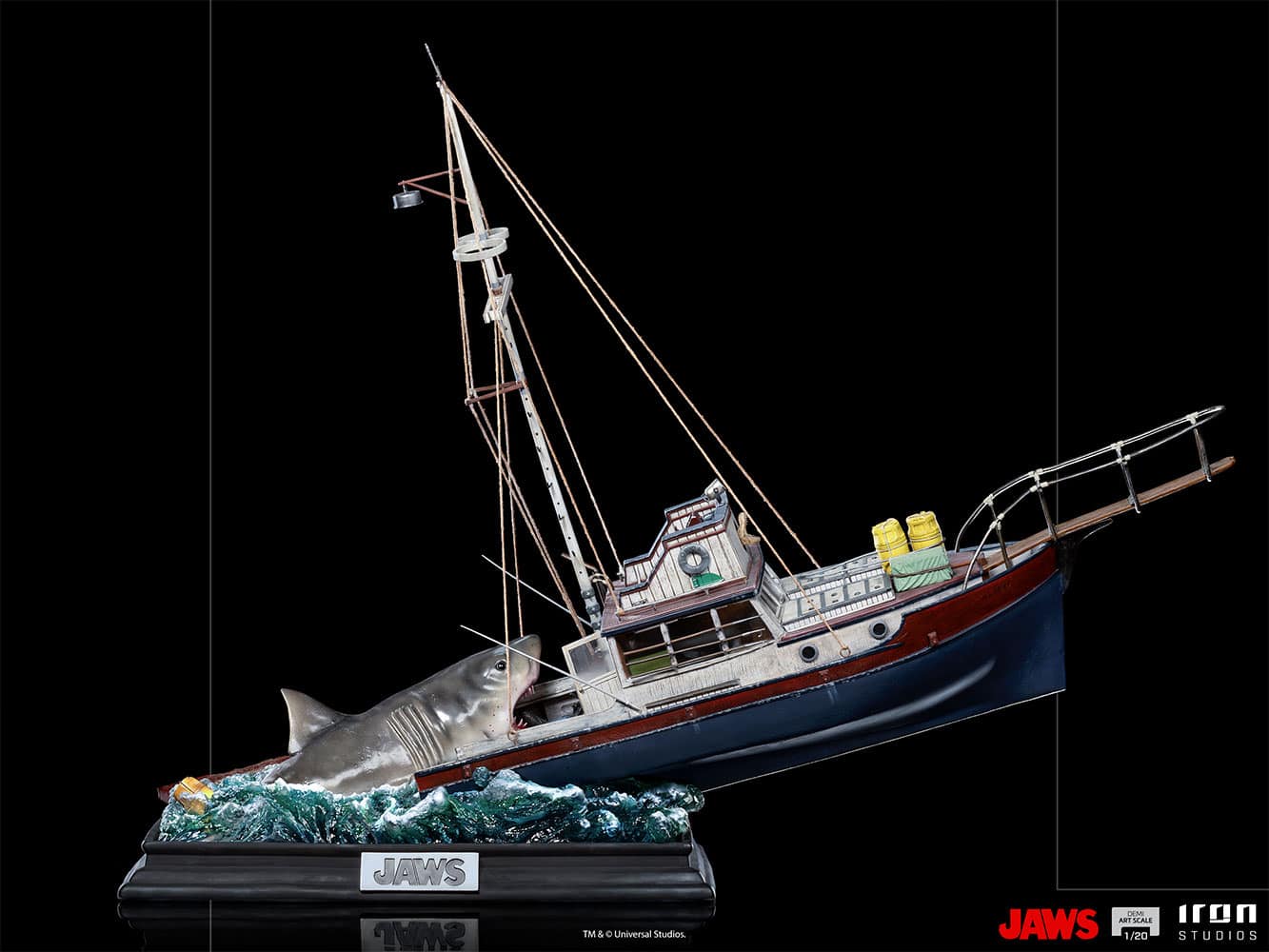 jaws attack jaws gallery c d e