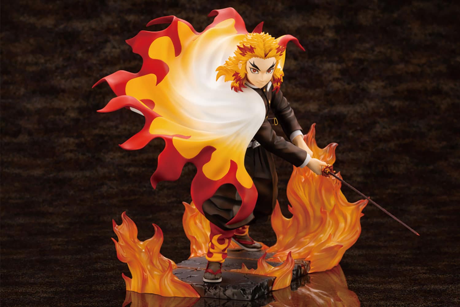 ARTFX J Demon Slayer Kyojuro Rengoku Statue