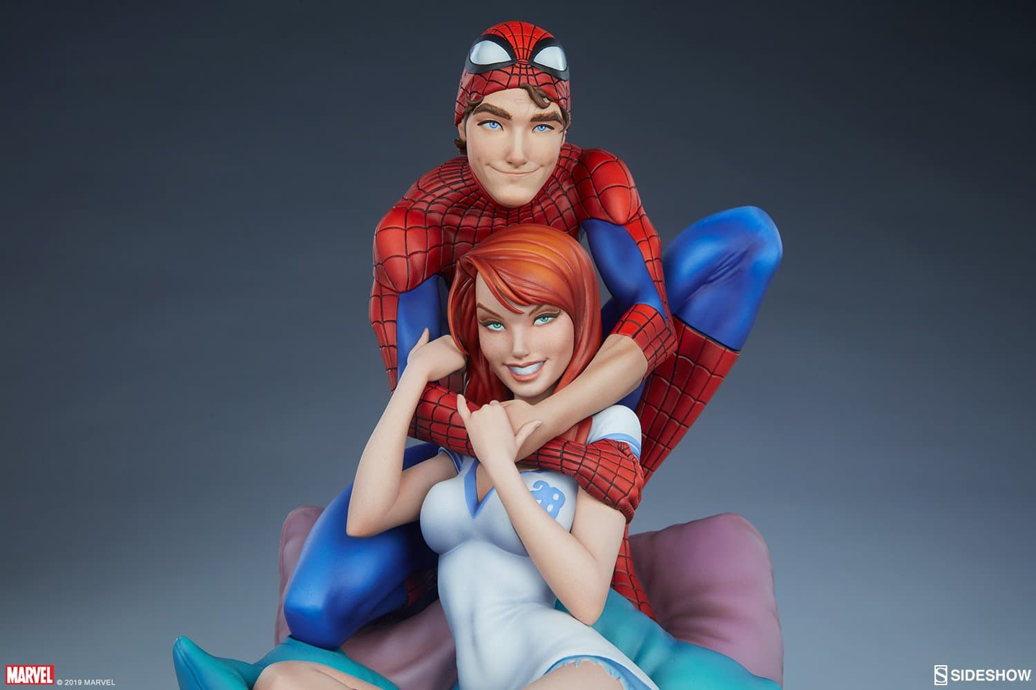 spider man and mary jane marvel gallery dcca c