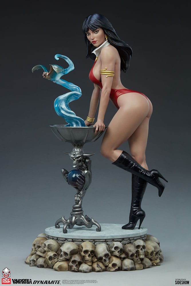 vampirella-13-scale-statue_vampirella_gallery_6138f3895c83b_0.jpg vampirella scale statue vampirella gallery f c b
