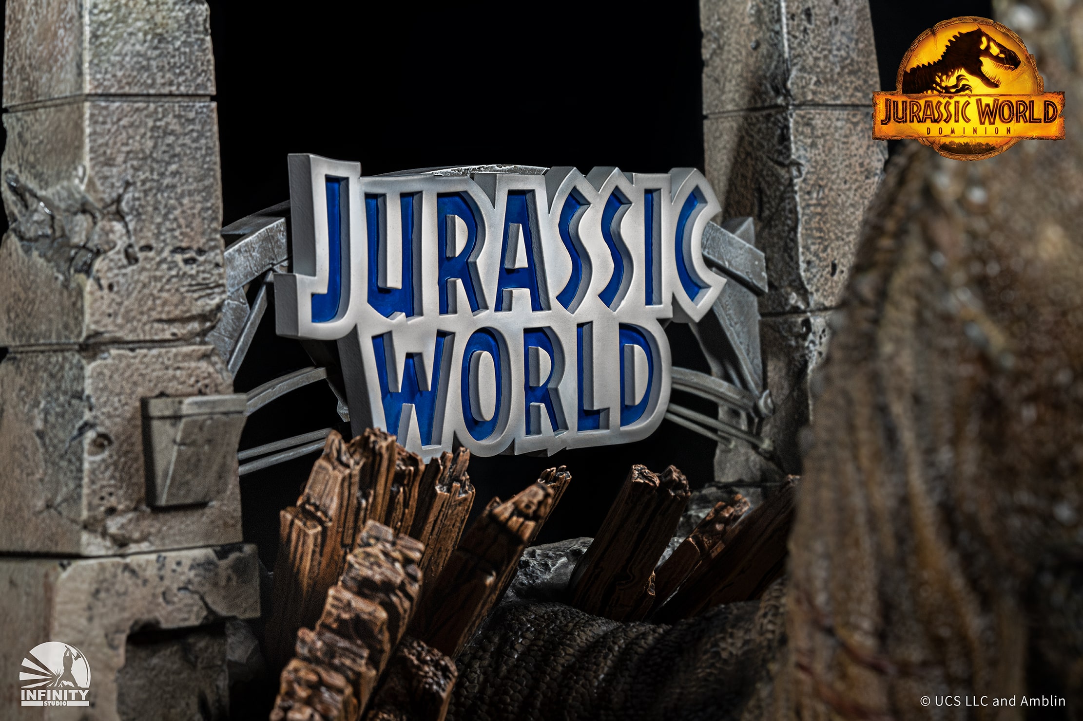 Jurassic World Dominion Tyrannosaurus Rex Wall-Mounted Bust