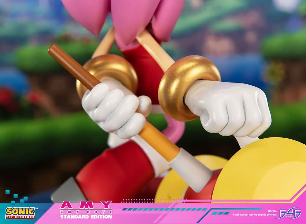 Sonic The Hedgehog Amy Rose Statue