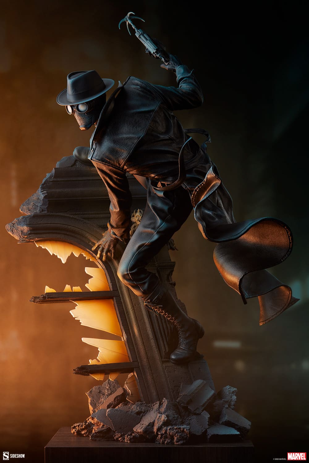 spider-man-noir-premium-format-figure_marvel_gallery_64382f725f887