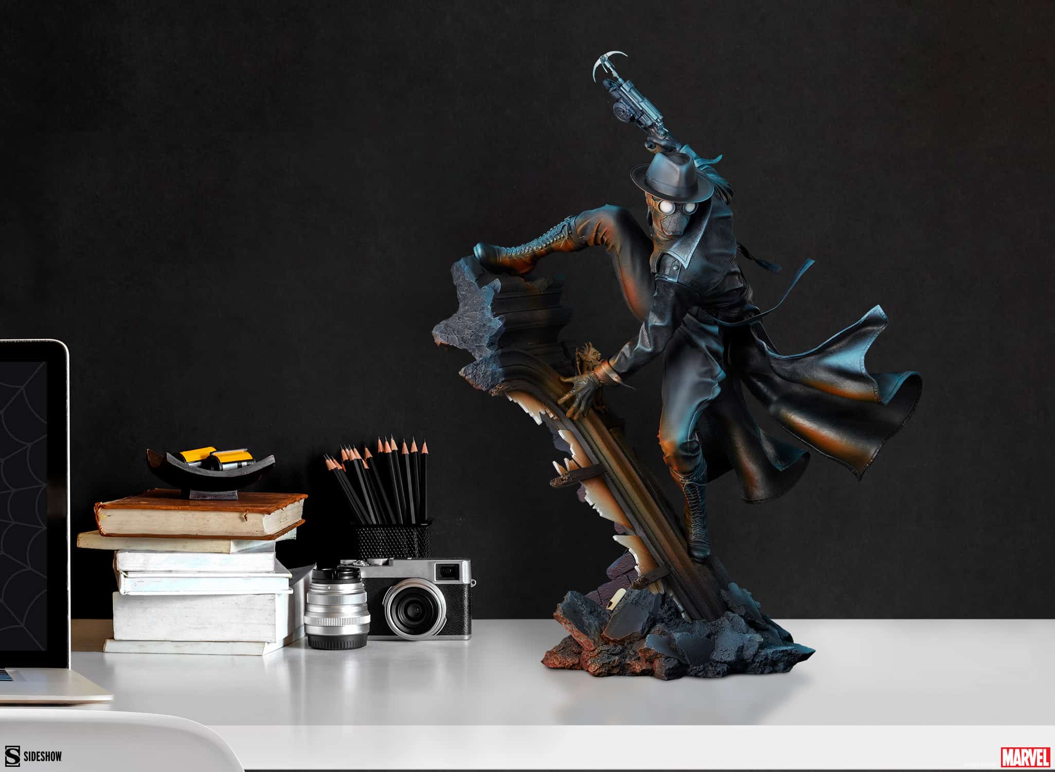 spider-man-noir-premium-format-figure_marvel_gallery_64382f94b73a6