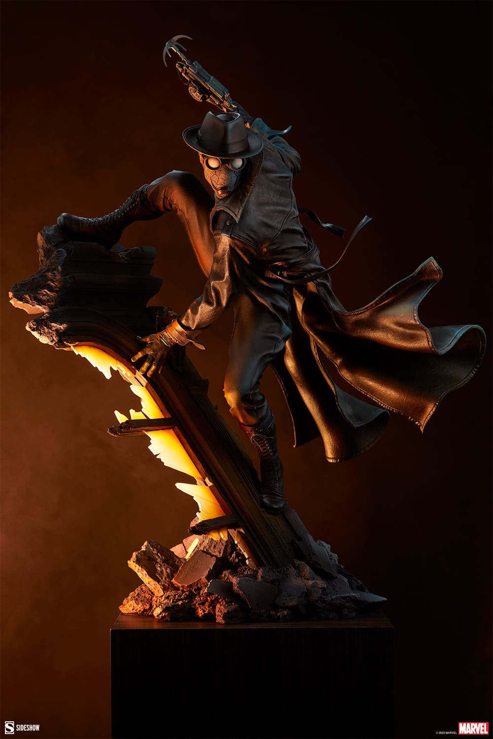 spider-man-noir-premium-format-figure_marvel_gallery_64382f95a1d0a