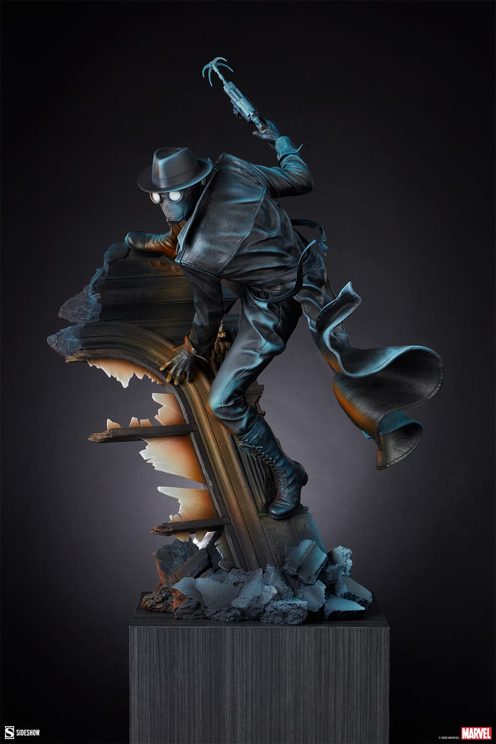 spider-man-noir-premium-format-figure_marvel_gallery_64382f973b4da