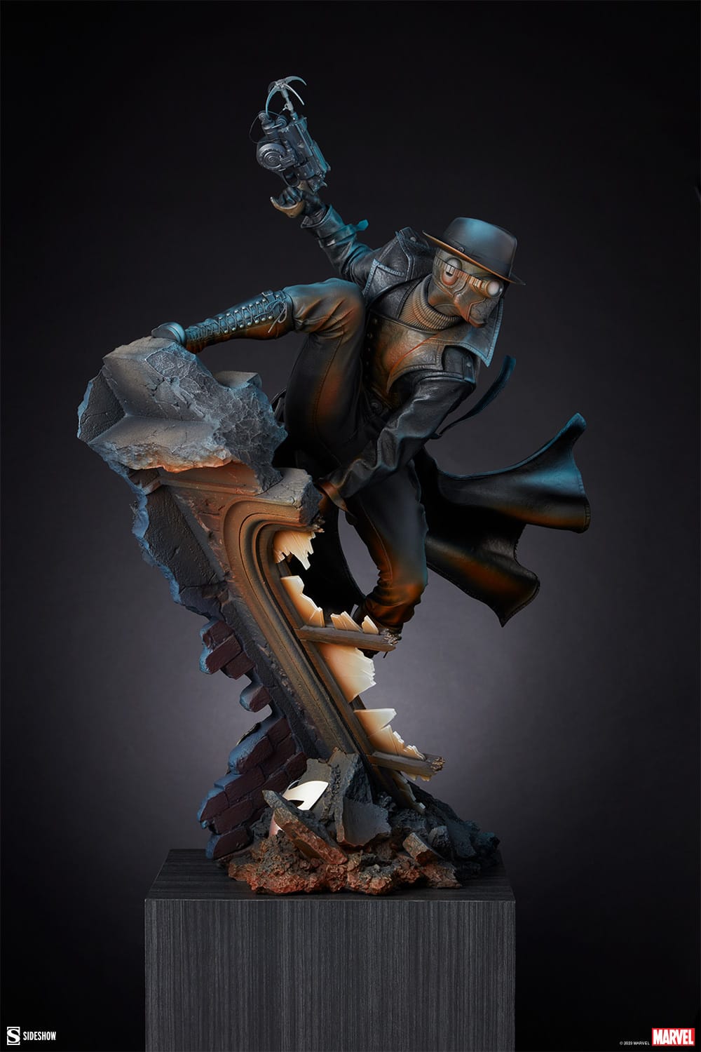 spider-man-noir-premium-format-figure_marvel_gallery_64382fbc436c6