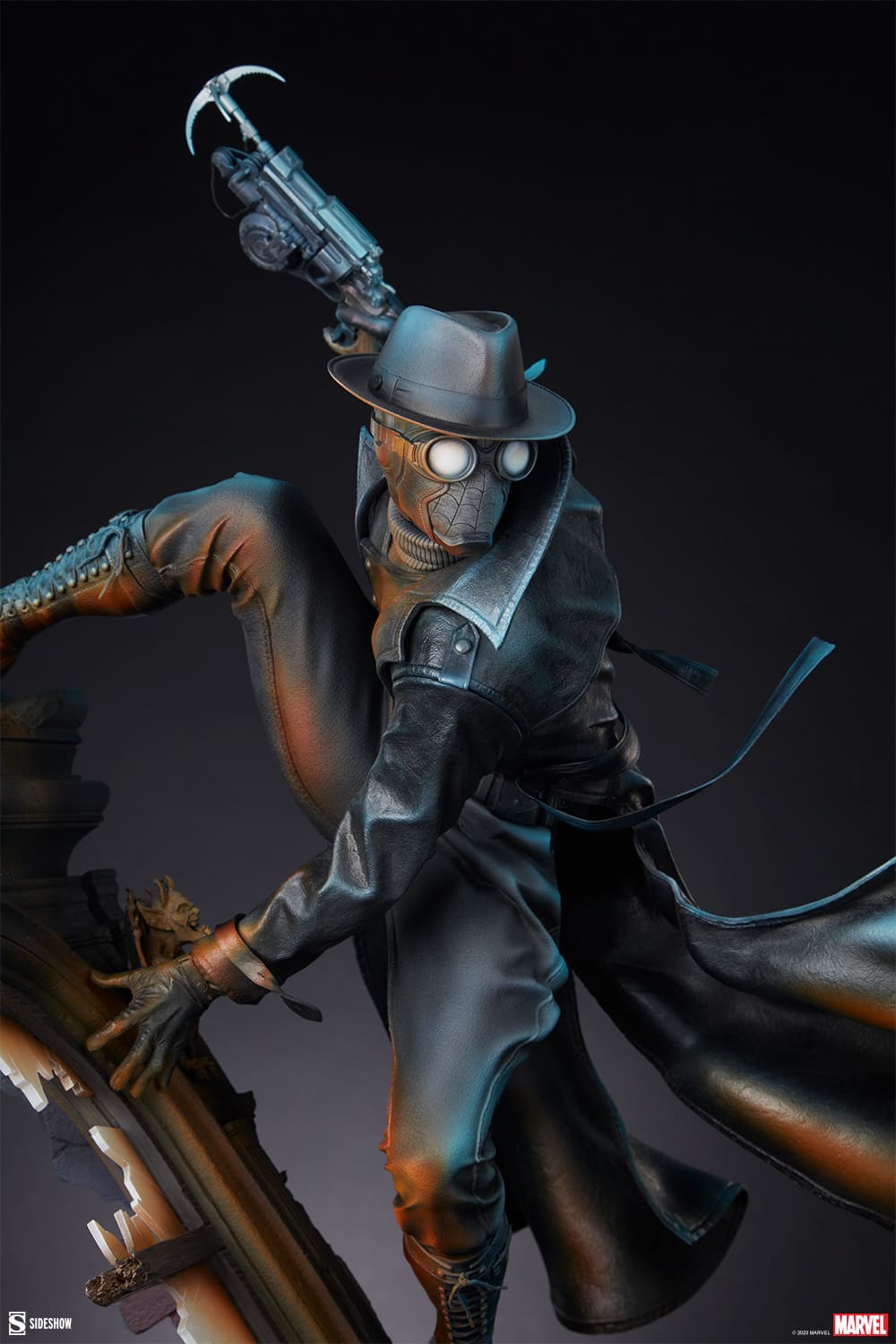 spider-man-noir-premium-format-figure_marvel_gallery_64382fbca098b