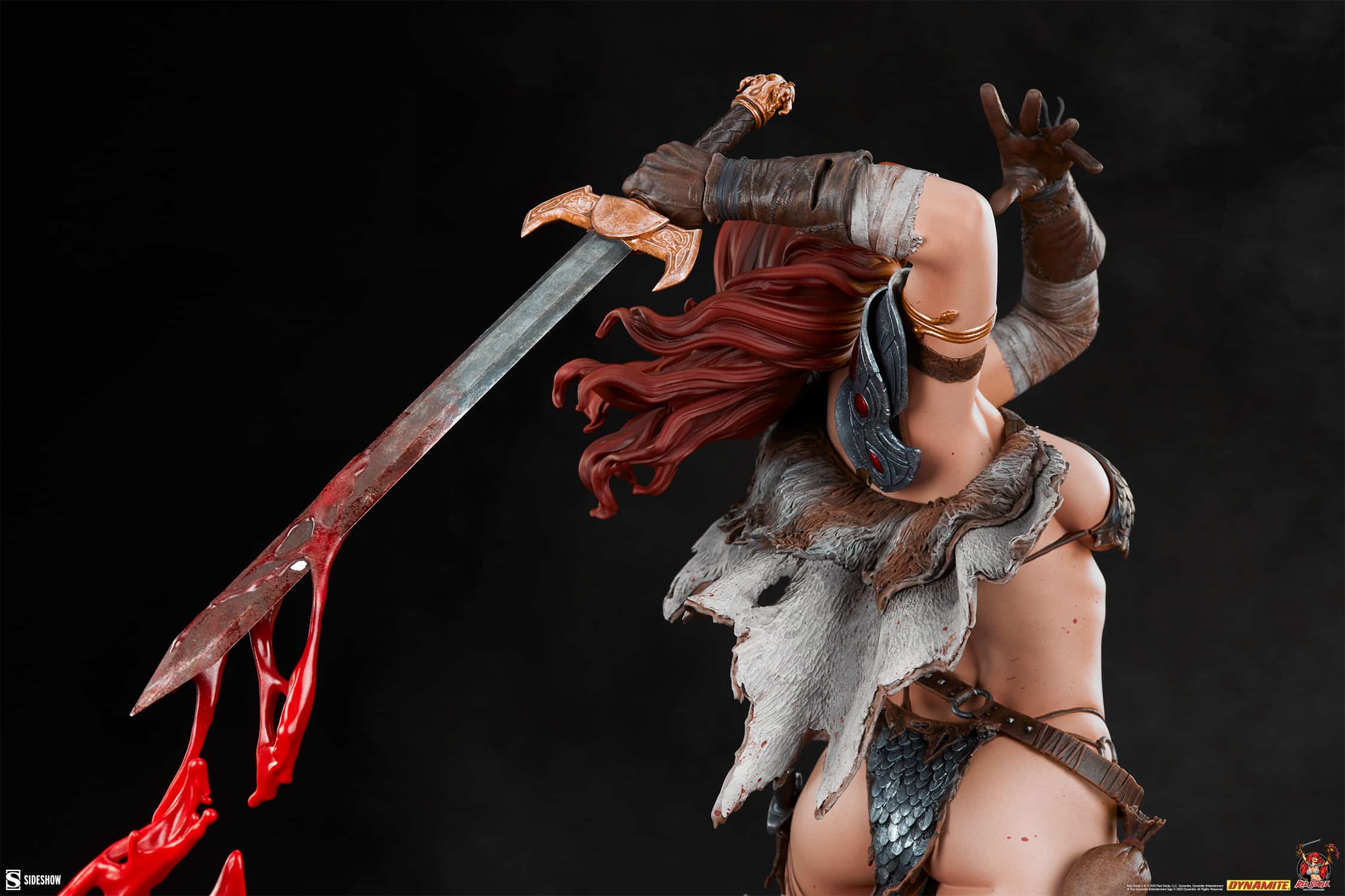red-sonja-premium-format-figure_dynamite_gallery_653af7bddb198