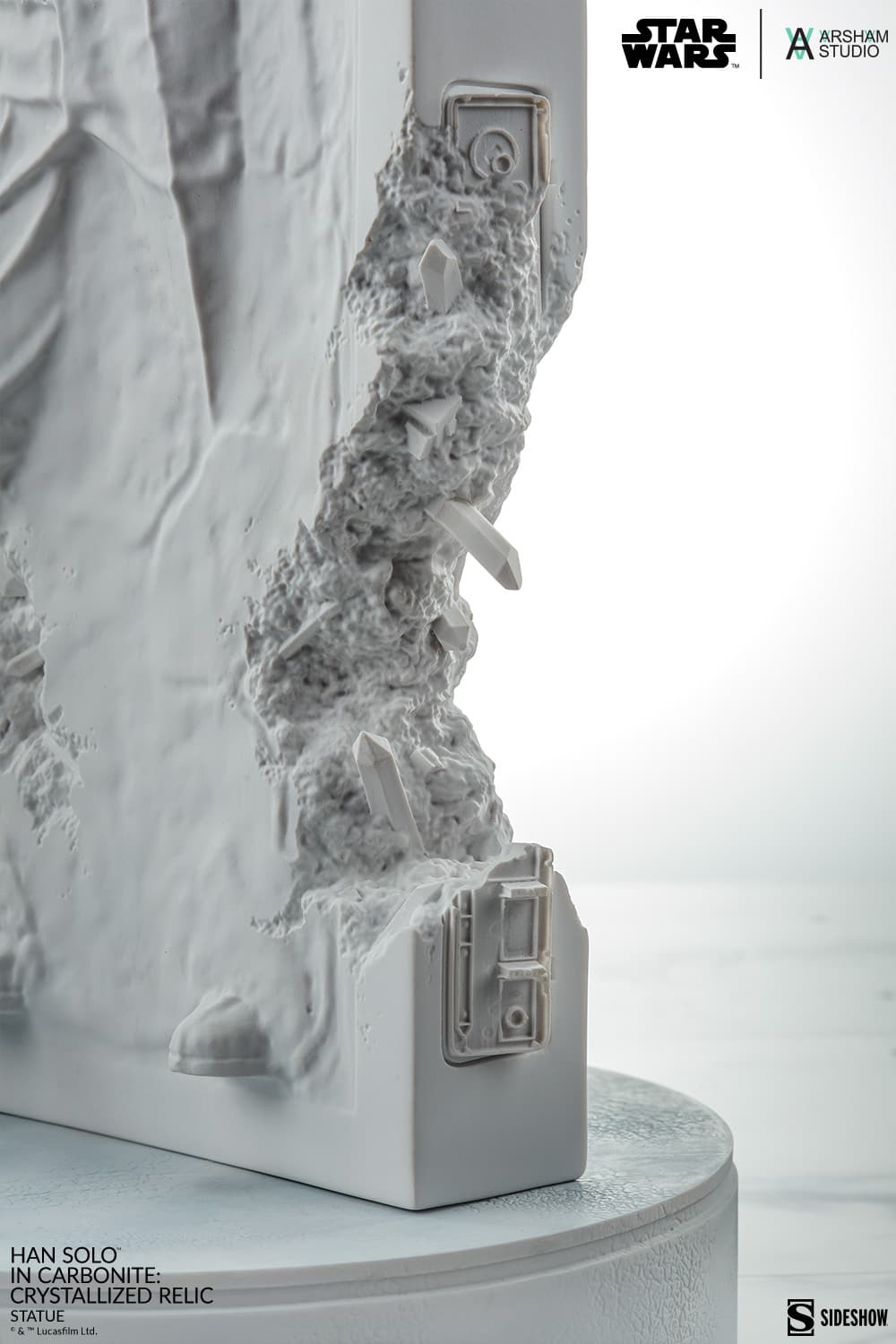 han-solo-in-carbonite-crystallized-relic-statue_star-wars_gallery_656fce5068807