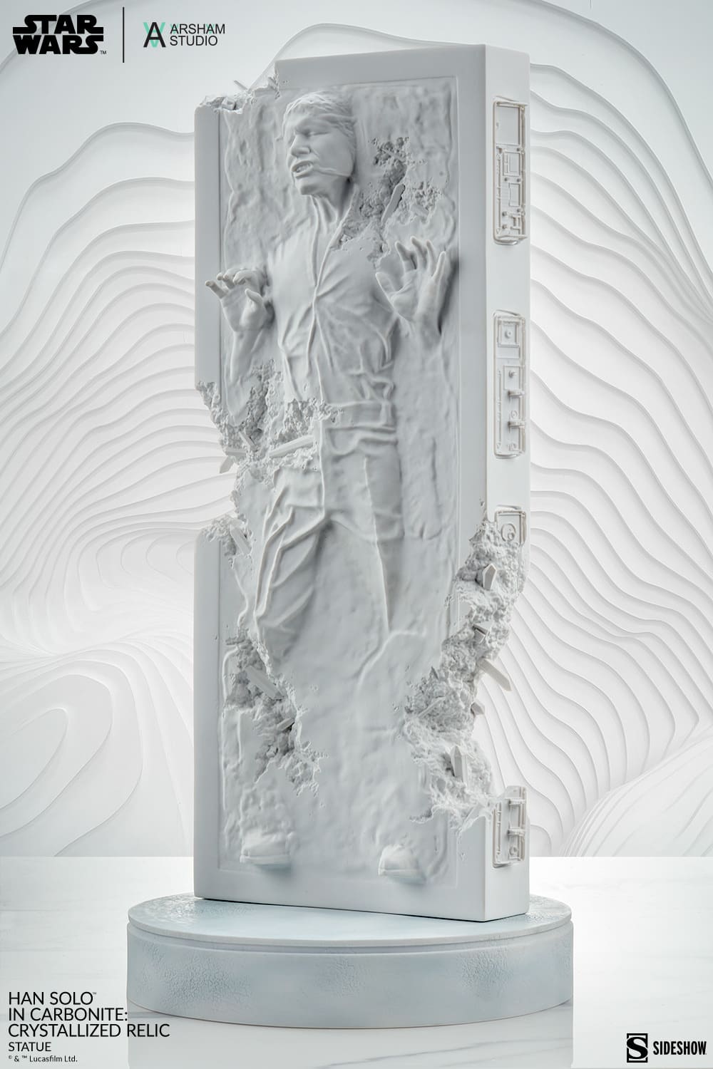 han-solo-in-carbonite-crystallized-relic-statue_star-wars_gallery_656fce50bb931