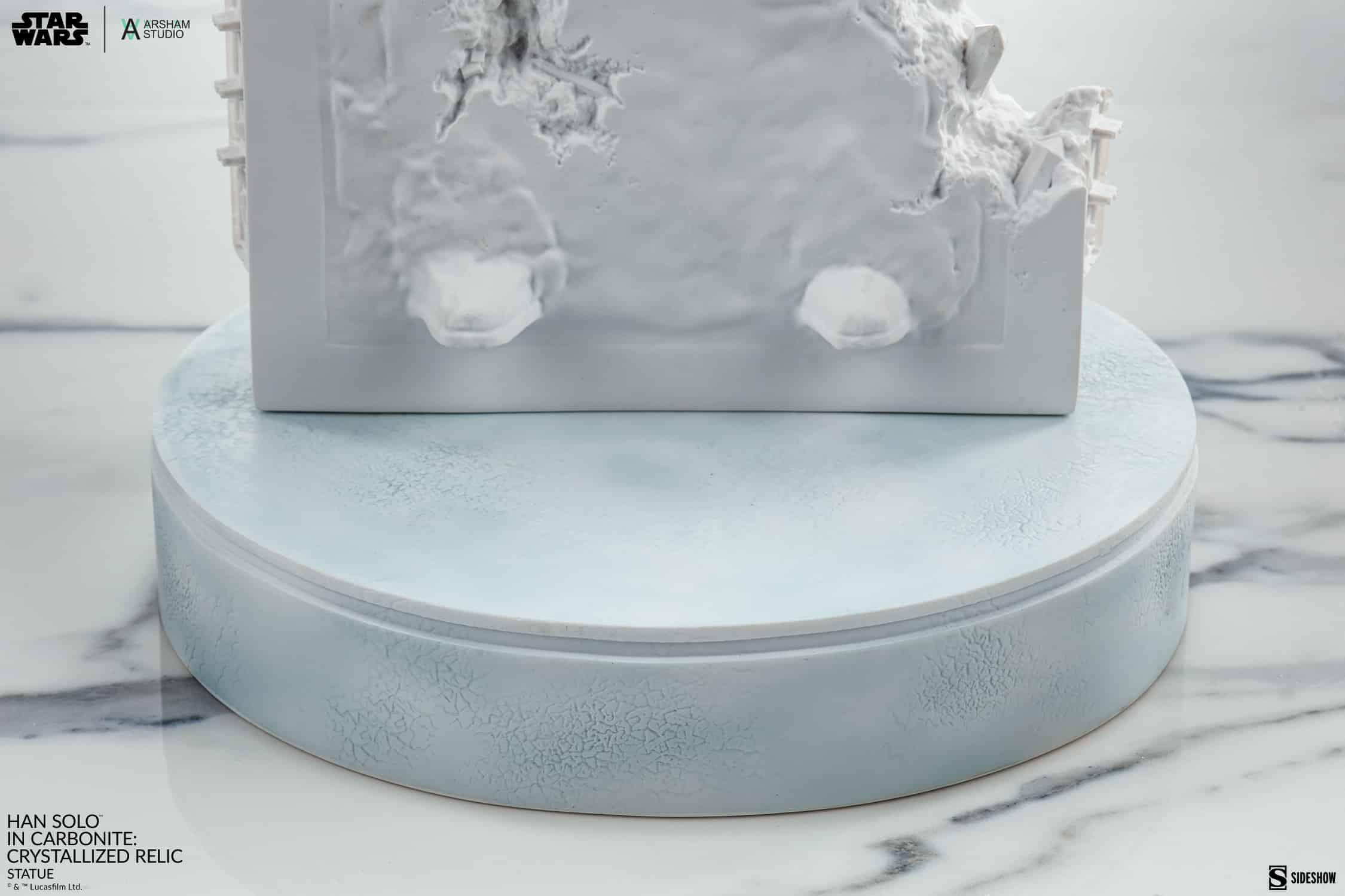 han-solo-in-carbonite-crystallized-relic-statue_star-wars_gallery_656fce52b6da9