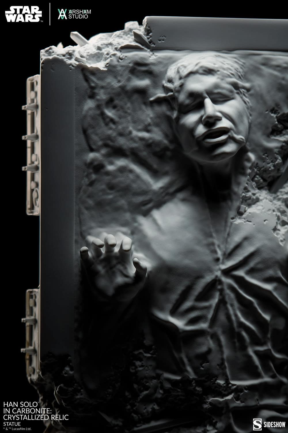 han-solo-in-carbonite-crystallized-relic-statue_star-wars_gallery_656fce533a02d