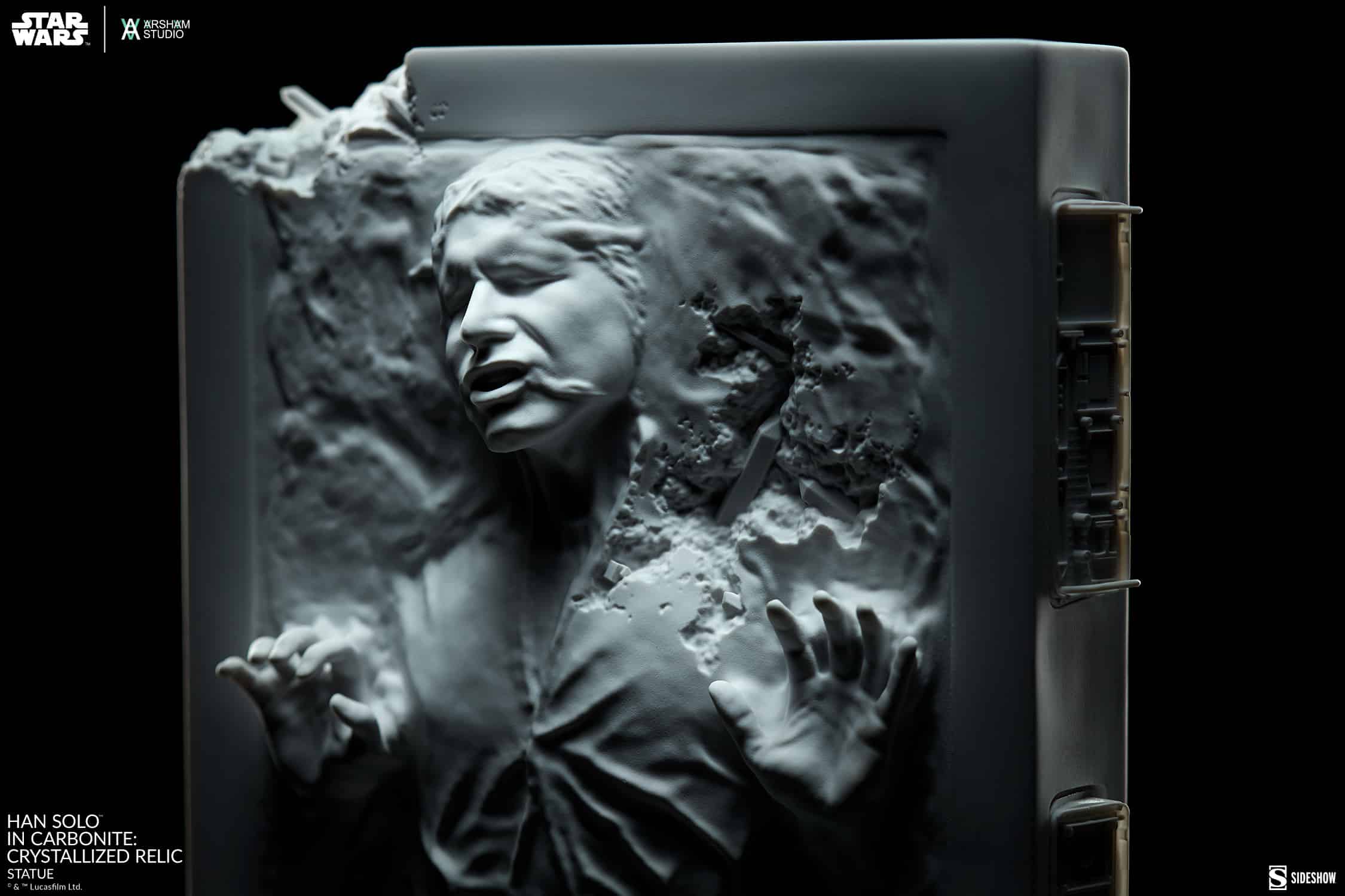 han-solo-in-carbonite-crystallized-relic-statue_star-wars_gallery_656fce5386367
