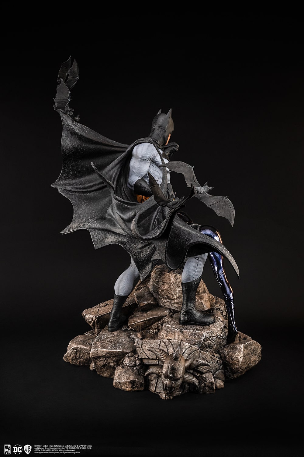purearts-dc-comics-batman-catwoman-reunion-statue-gallery-674df24983f8f
