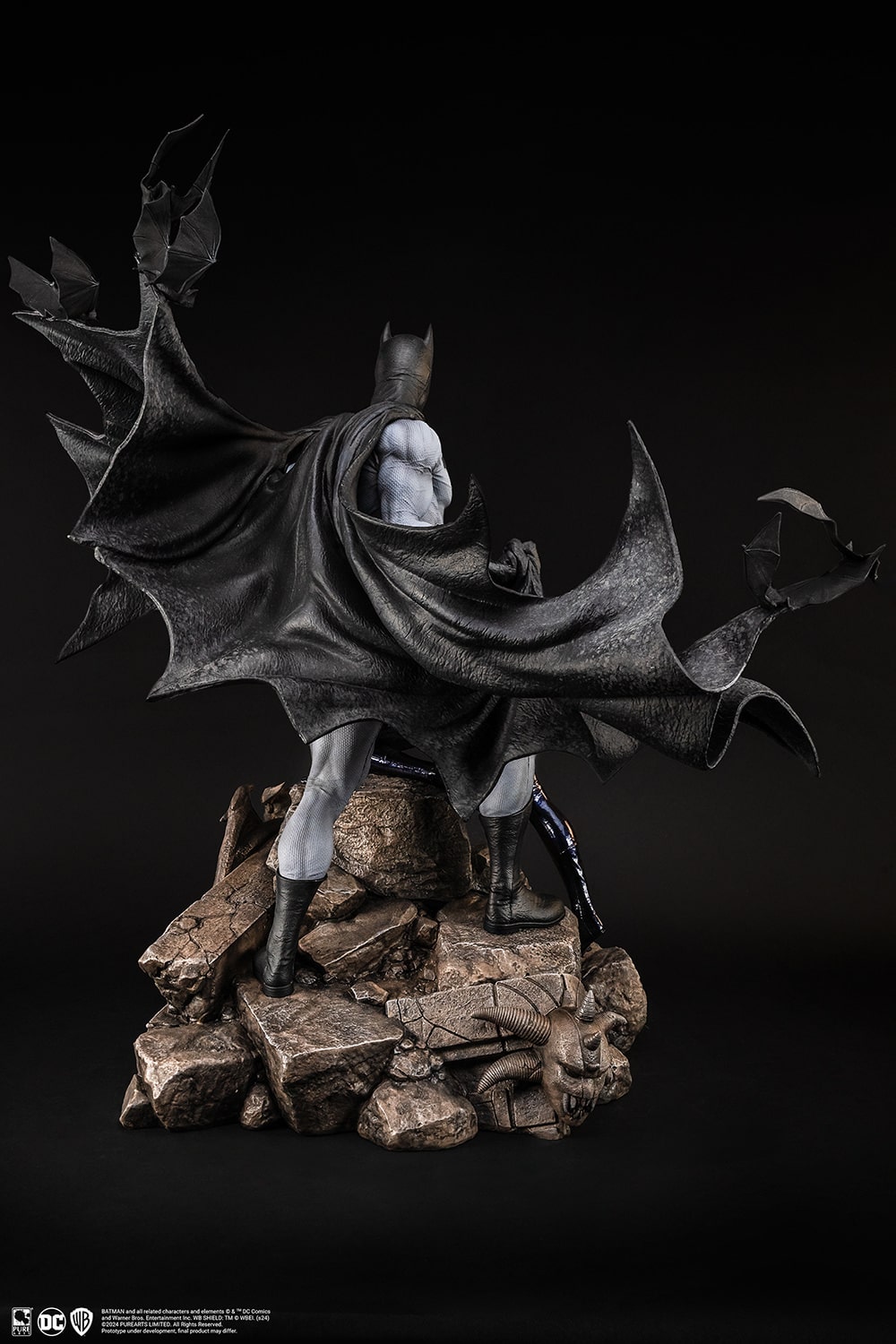 purearts-dc-comics-batman-catwoman-reunion-statue-gallery-674df249db2be