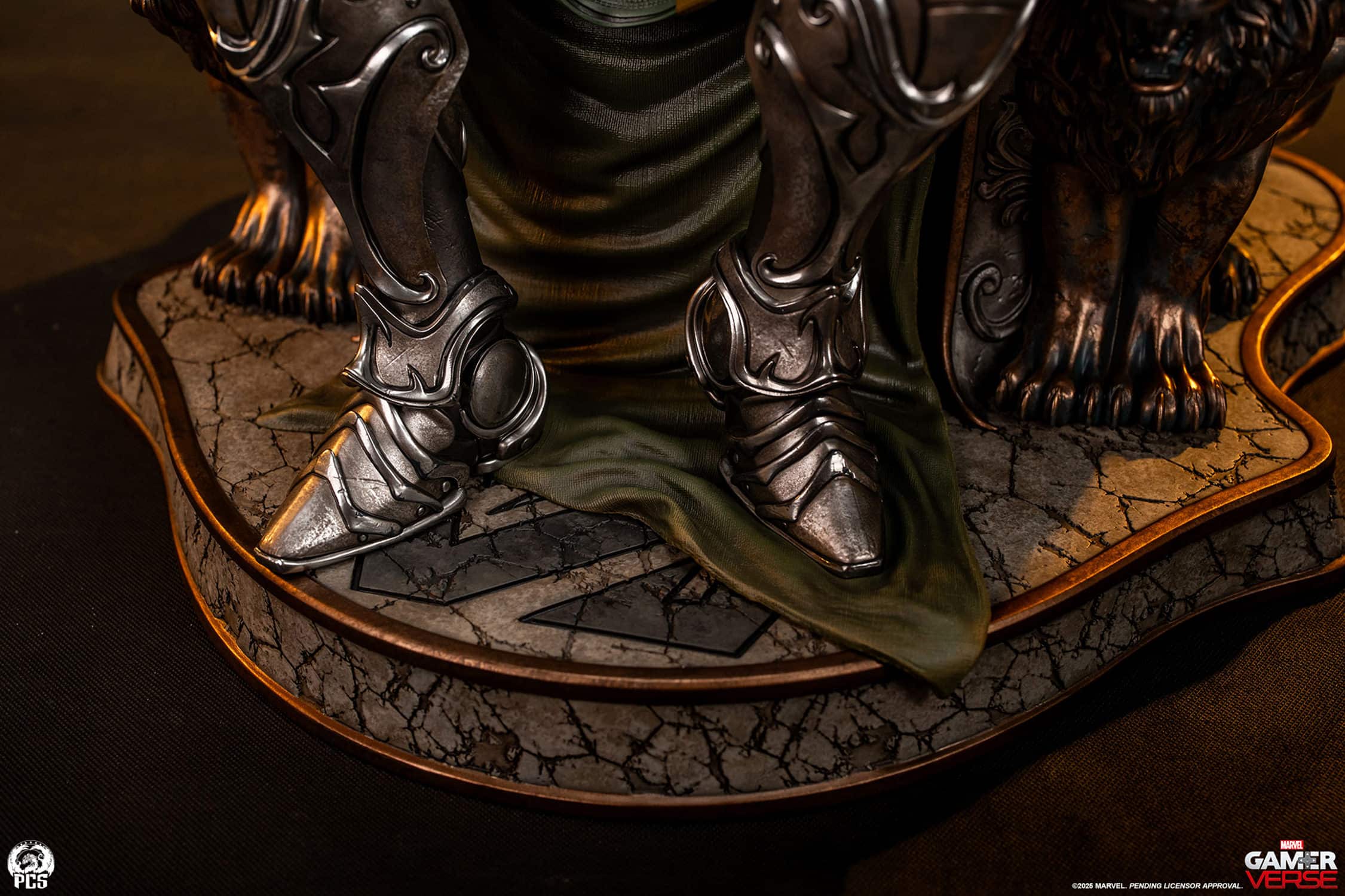 pcs-marvel-dr-doom-1-3-scale-statue-gallery-68d4518a0420d