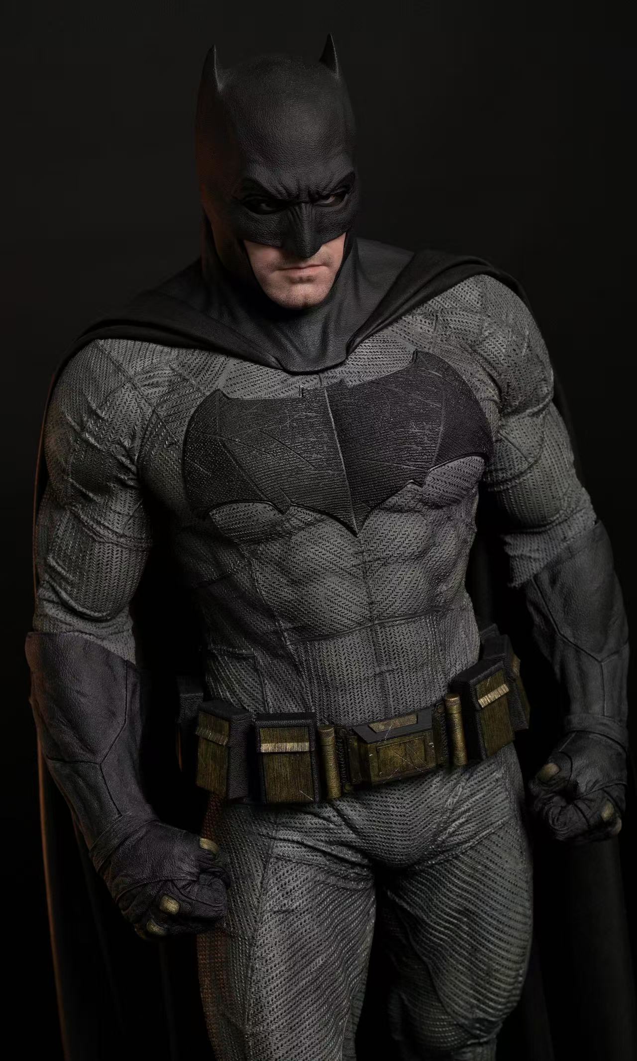 Batman Hyperreal Platinum Statue 1:3 Scale Justice League Limited Collectible