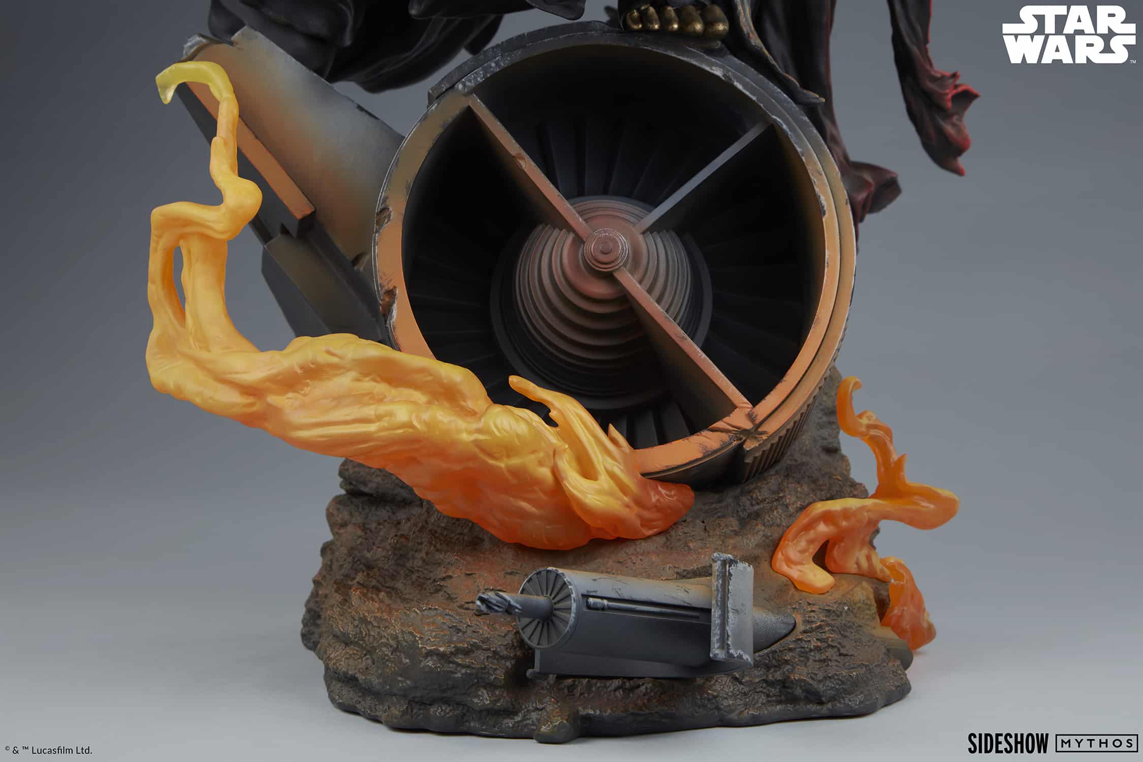 sideshow-collectibles-star-wars-darth-vader-mythos-premium-format-figure-gallery-680bf8a5ed2ed