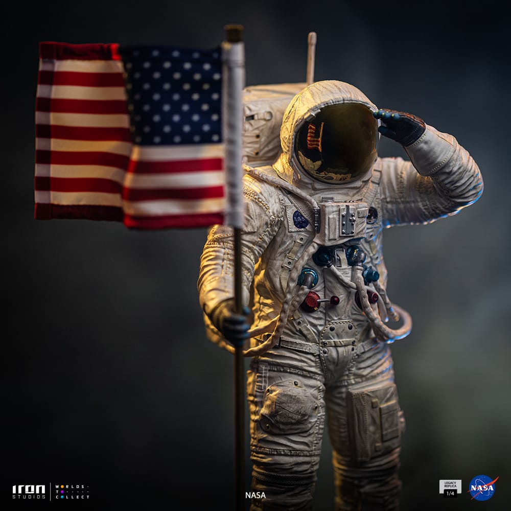 Apollo 11 Astronaut Statue Legacy Replica Quarter Scale Collectible